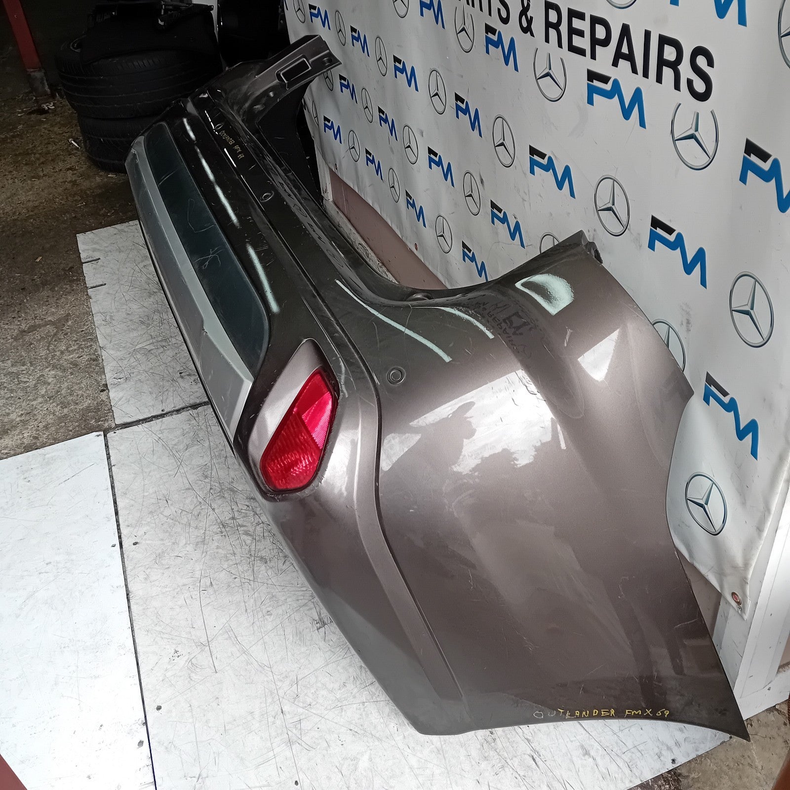 MITSUBISHI OUTLANDER MK3 REAR BUMPER 2013 BROWN COMPLETE  FMX69