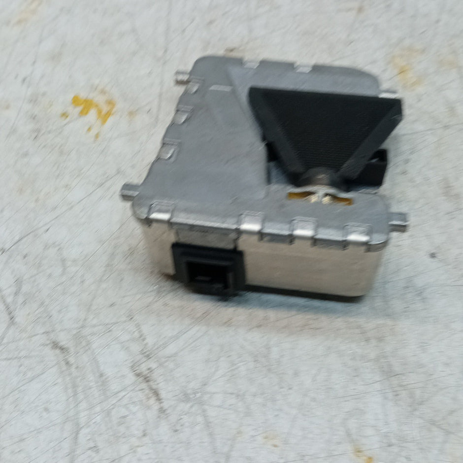 MERCEDES BENZ S-CLASS W222 FRONT WINDSHIELD CAMERA CONTROL A2229004508 FM001259