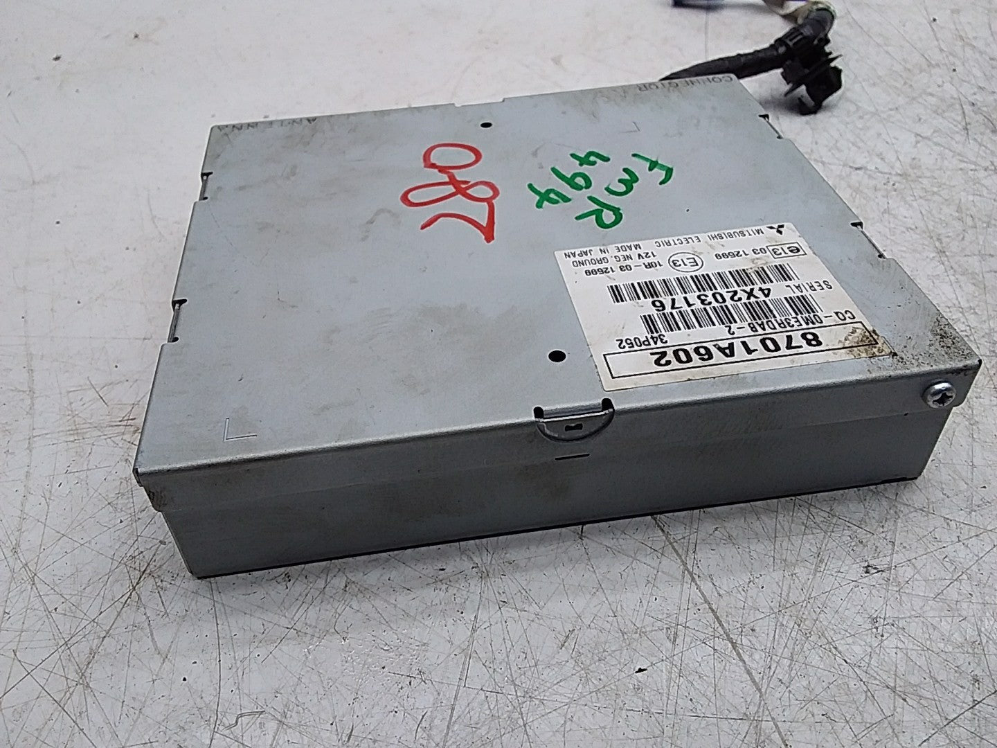 MITSUBISHI OUTLANDER ANTENNA ARIEL AMPLIFIER MODULE 8701A602 FMR494