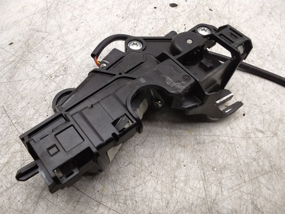  MERCEDES E-CLASS W238 FRONT NEAR SIDE SEAT BELT RETRACTOR A2058600182 FMR115