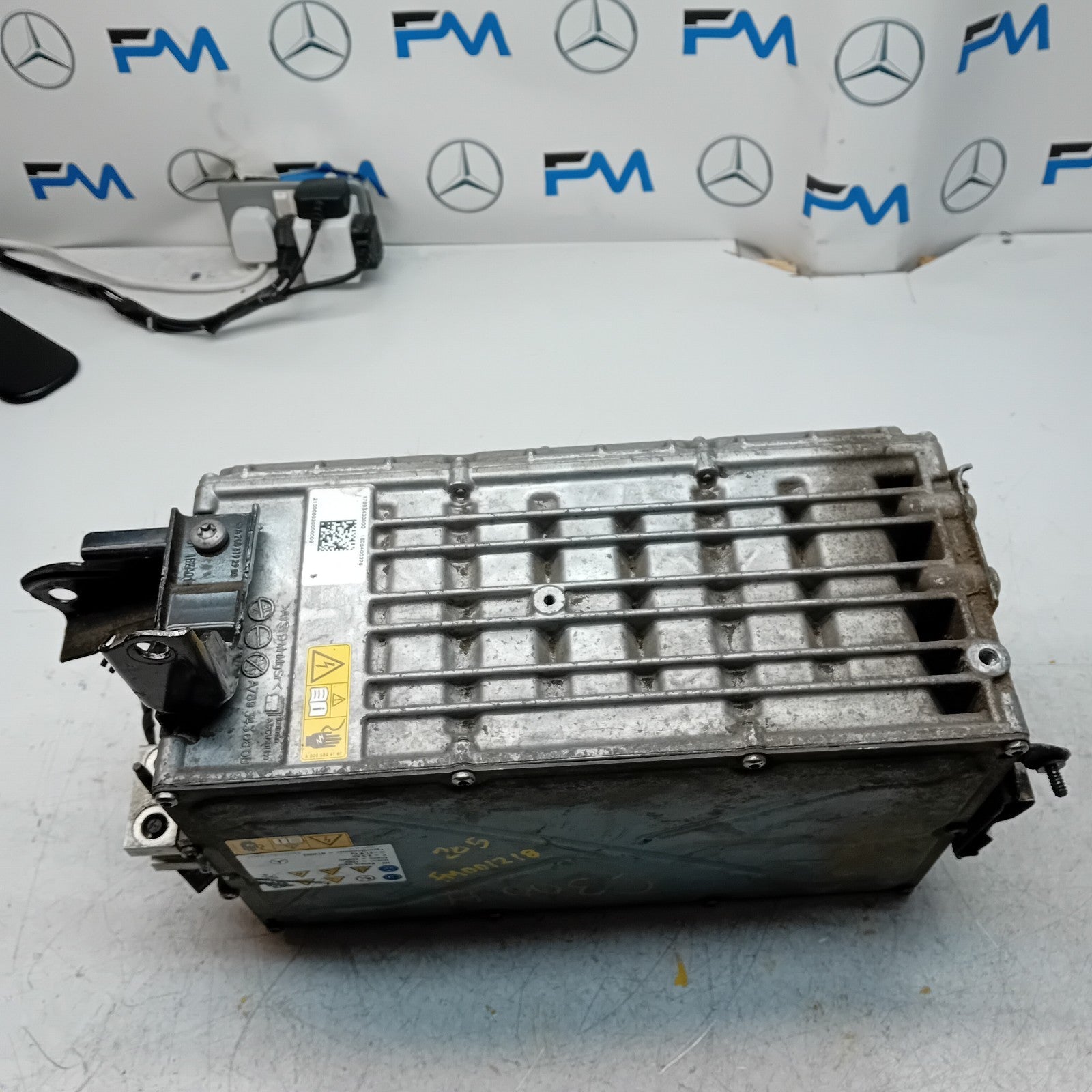 MERCEDES C CLASS W205 HYBRID CAR BATTERY A7893400503 A2055407112 FM001218