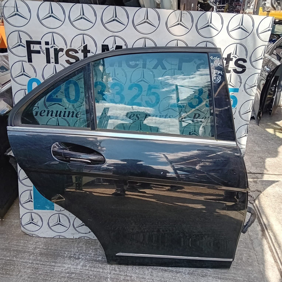 MERCEDES BENZ C-CLASS  W204  DRIVER SIDE REAR DOOR ( OFF SIDE REAR )