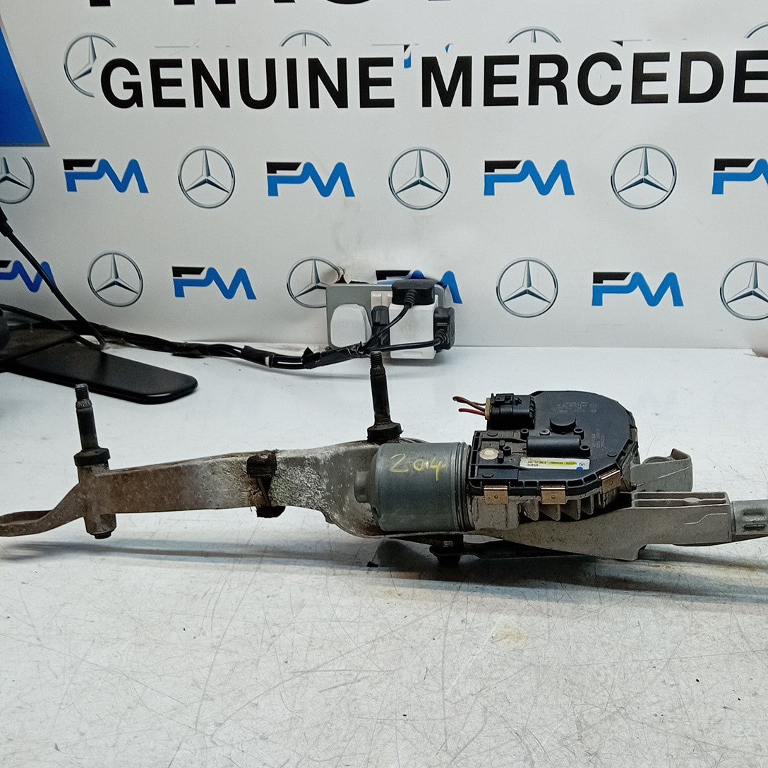MERCEDES BENZ C-CLASS W204 WIPER MOTOR FRONT AND LINKAGE A2048201140 FM001601
