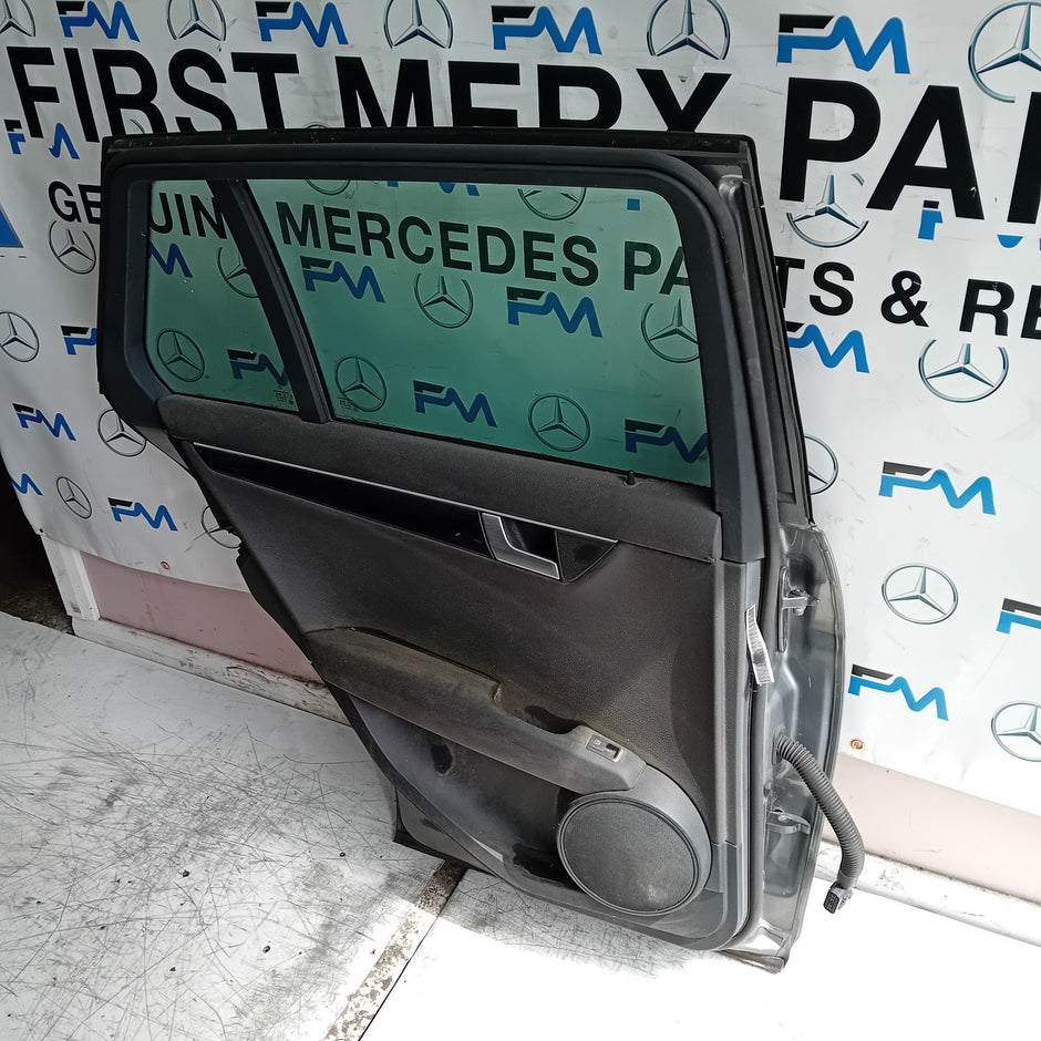 MERCEDES C-CLASS W204 EST PASSENGER REAR DOOR NSR GREY 2008-14 COMPLETE FMD427