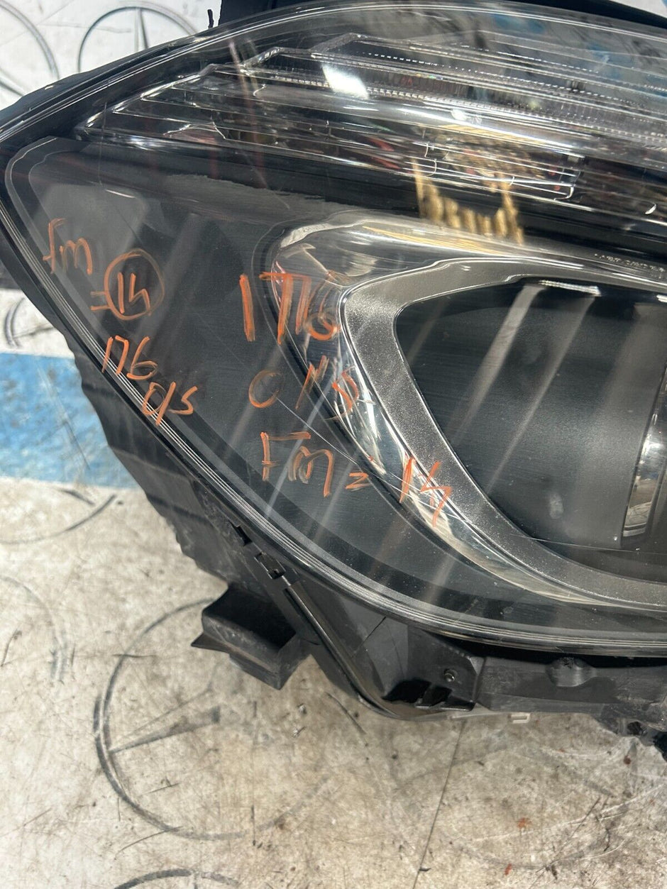 MERCEDES A CLASS 2012-2015 DRIVER SIDE HEADLIGHT  A1768203061 FMH14