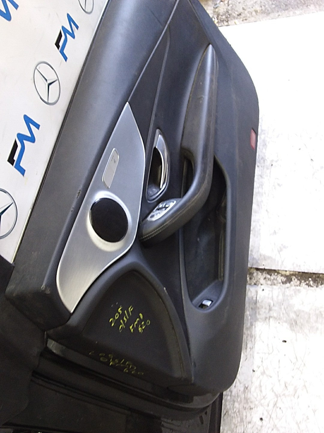 MERCEDES C-CLASS C205  DRIVER FRONT DOOR OSF BLACK 2015 ONWARDS COMPLETE FMD620