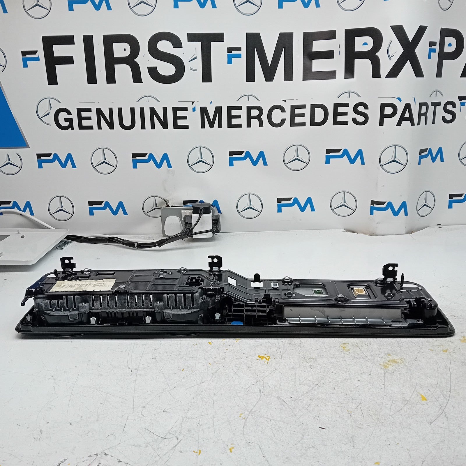 MERCEDES E-CLASS W213 DISPLAY SCREEN A2139009406 2017 FM001161