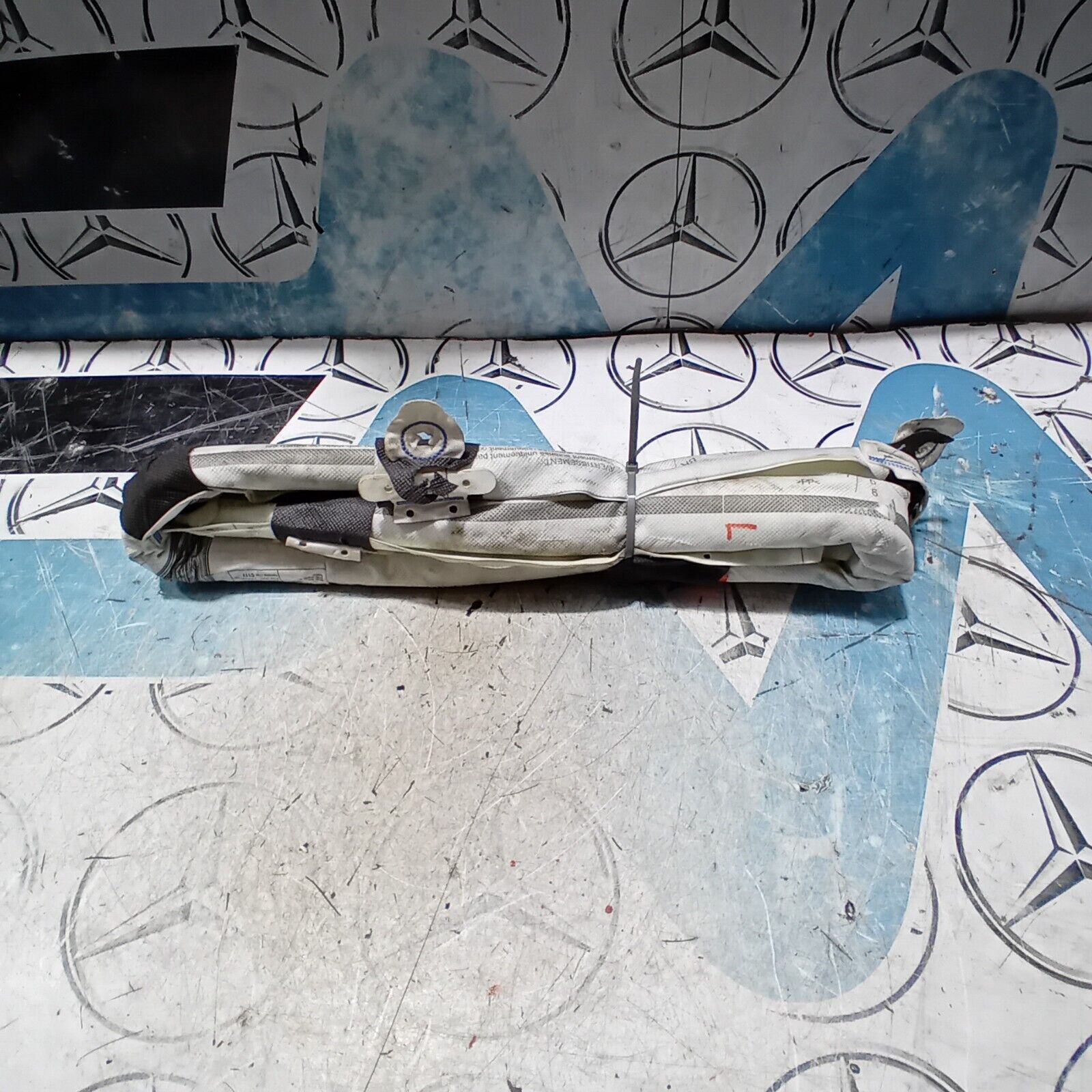 MERCEDES CLA CURTAIN AIBAG ROOF LEFT PASSENG SIDE MK19 (24) 2013-2019 1178601102