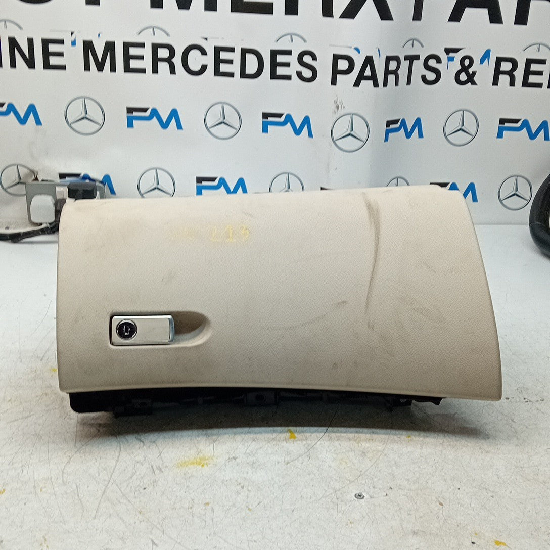 MERCEDES E-CLASS W213 DASHBOARD GLOVEBOX 2016 ON A2136800391 FM001301