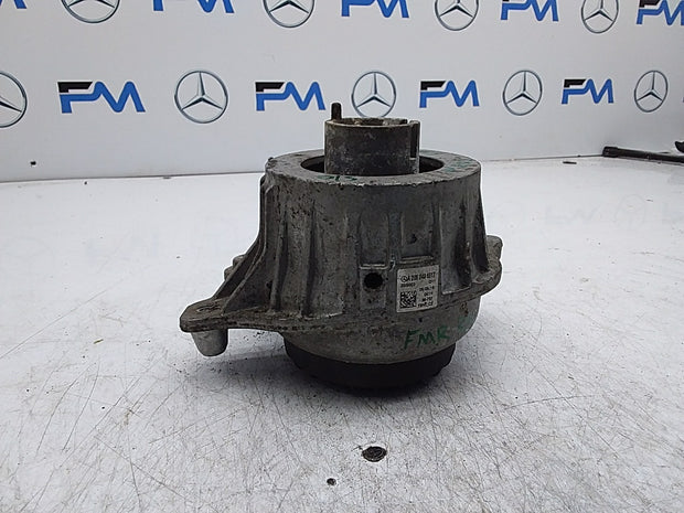 MERCEDES BENZ  C-CLASS W205  ENGINE MOUNT RIGHT OS A2052406517 FMR330