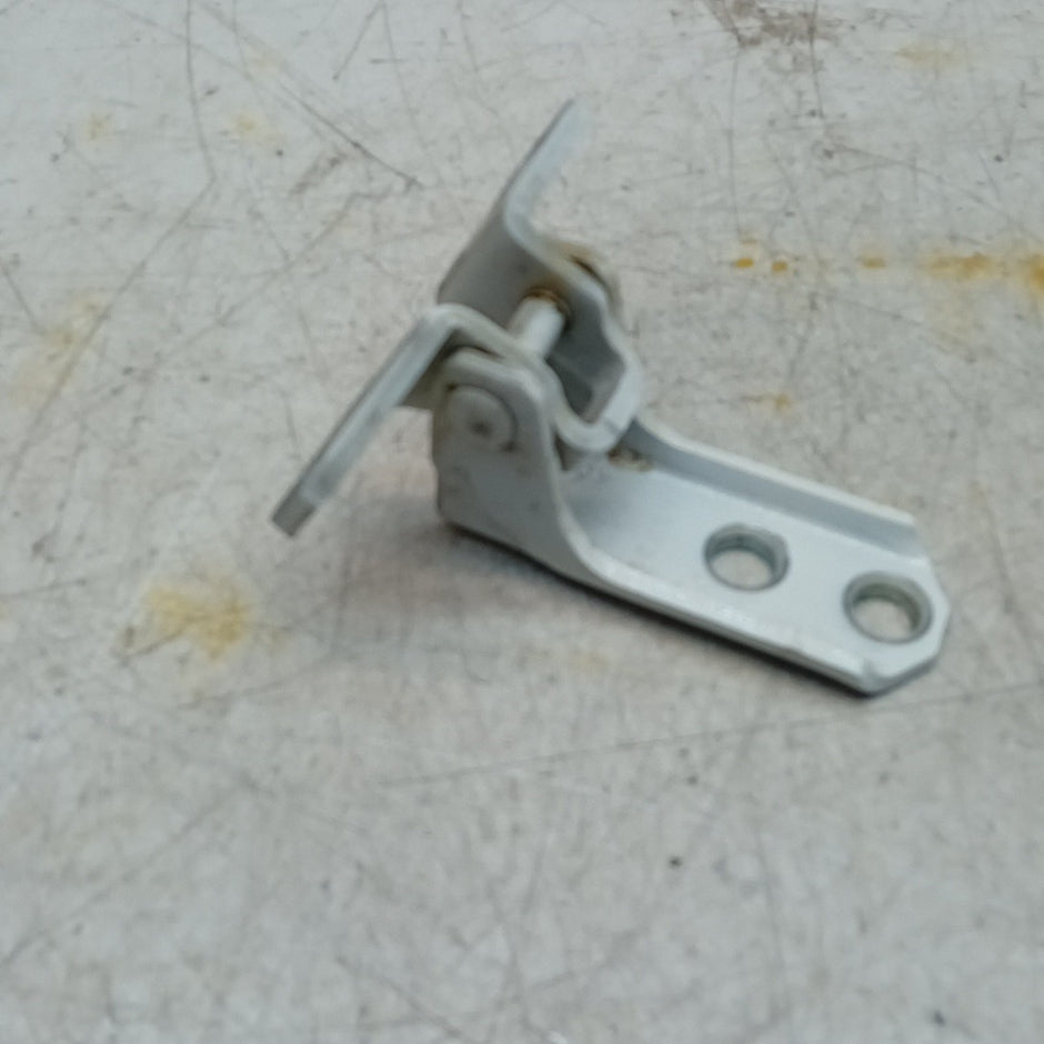 MITSUBISHI OUTLANDER MK3  FRONT DOOR HINGE PANEL A523 A046834 FM001636