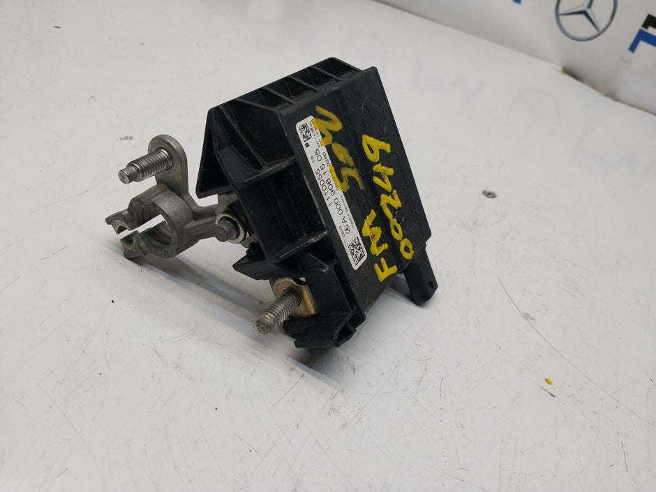 Mercedes W213 W205 W218 W238 W253 Negative Battery Tray Clamp A0009061505FM00249