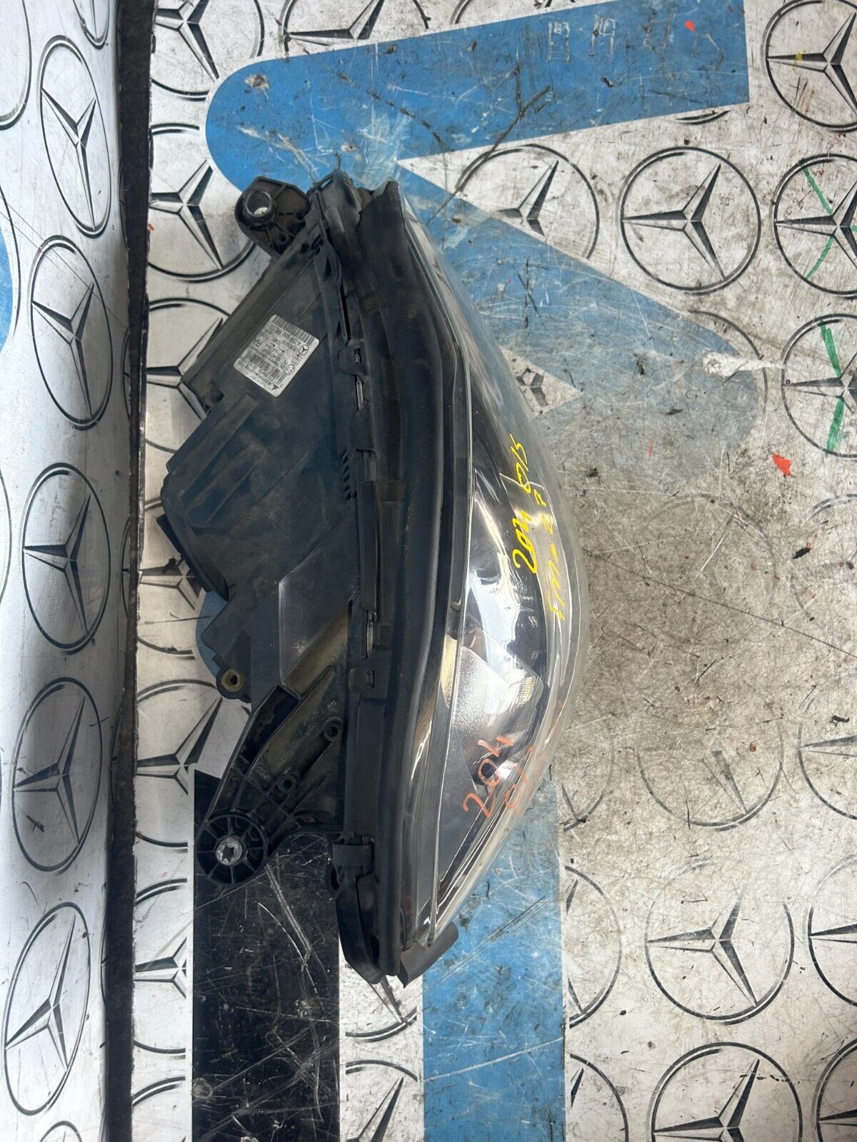 2007 -2015 MERCEDES C CLASS  W204  HEADLAMP RIGHT SIDE  A2048209859 FMH27