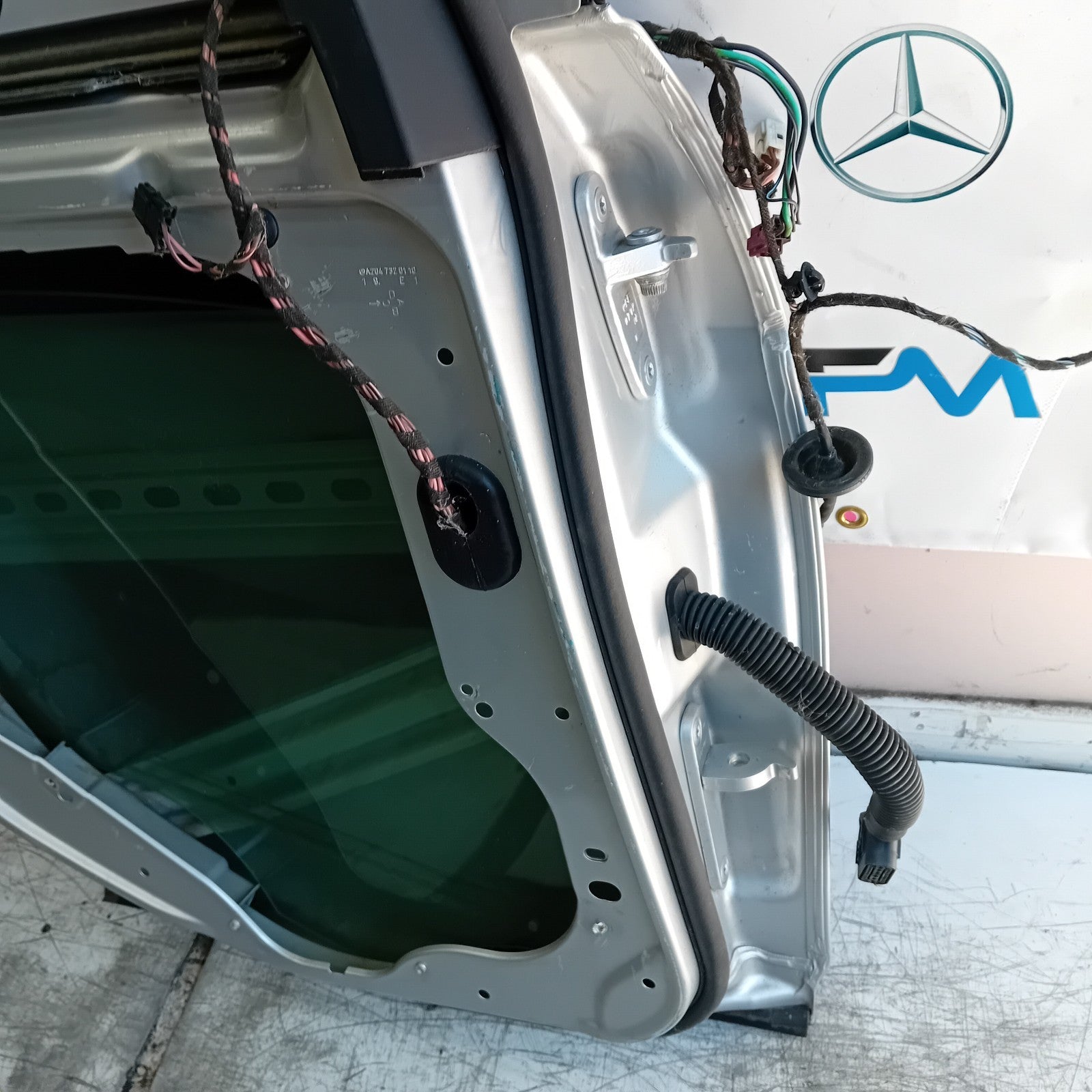MERCEDES BENZ C-CLASS W204 PASSENGER REAR DOOR NSR SILVER 2008-14 FMD465