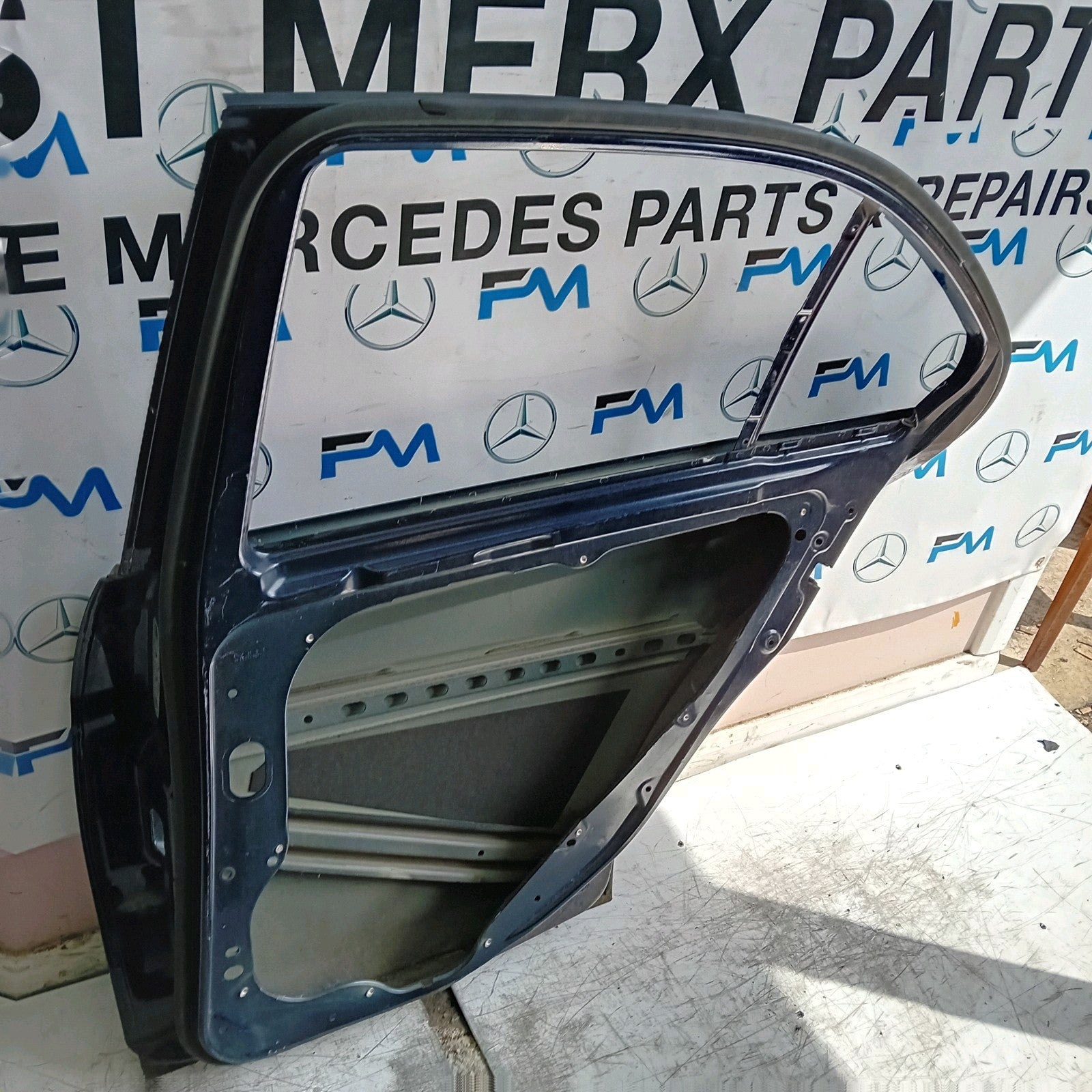 MERCEDES C-CLASS W204 SLN DRIVER REAR DOOR OSR BLUE 2009-2014 FMD438