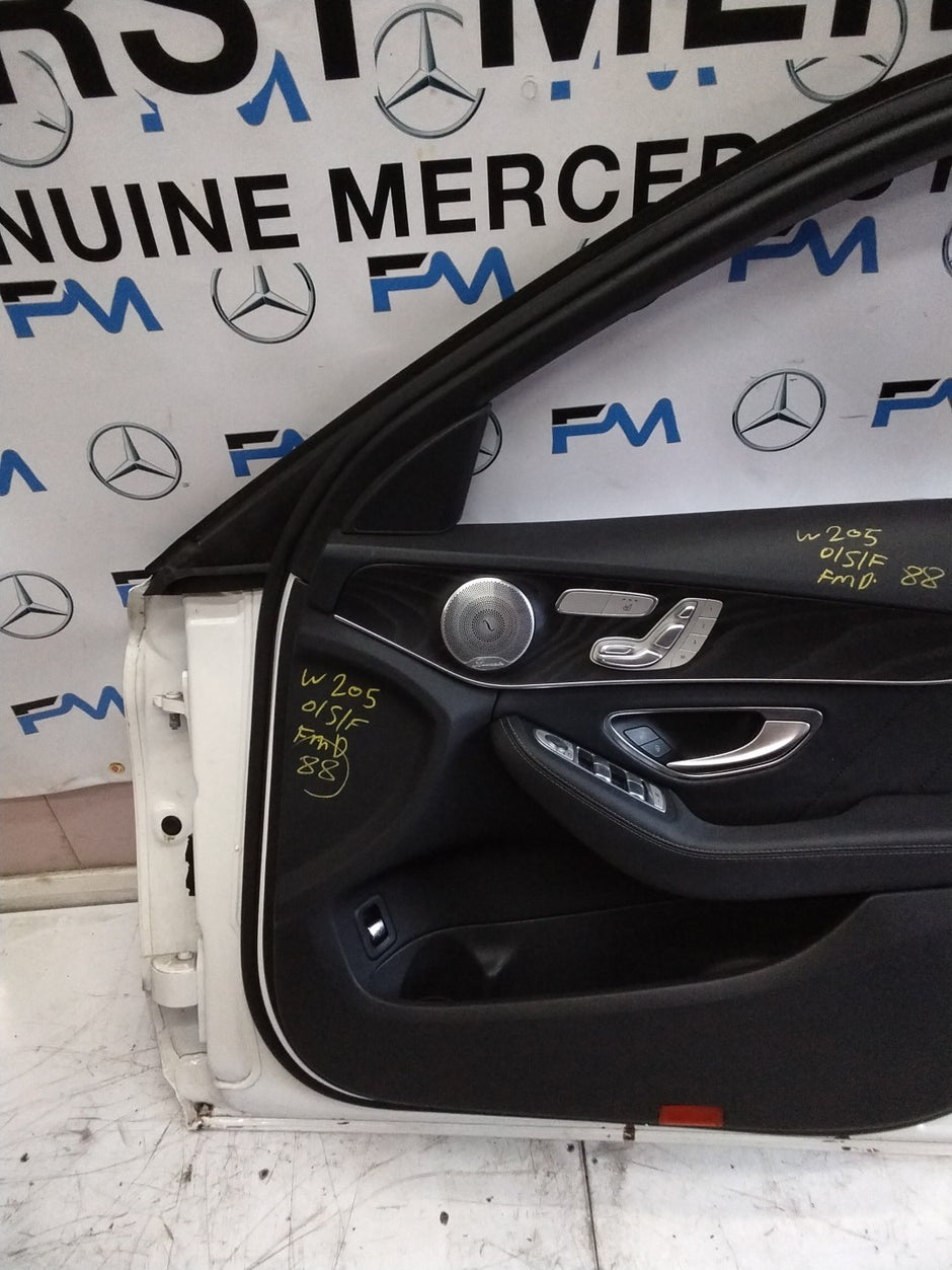 MERCEDES BENZ C-CLASS W205 DRIVER SIDE FRONT DOOR O/S/F COMPLETE WHITE  FMD88
