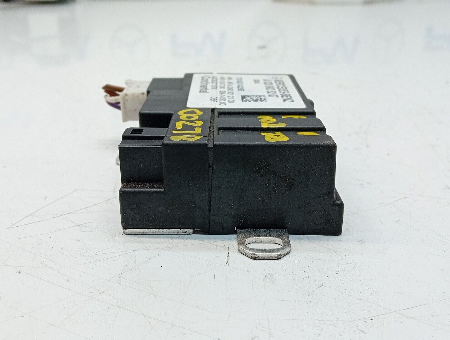 Mercedes  A B E W176 W212 W246 Fuel Pump Module Control Unit A0009006207 FM00278