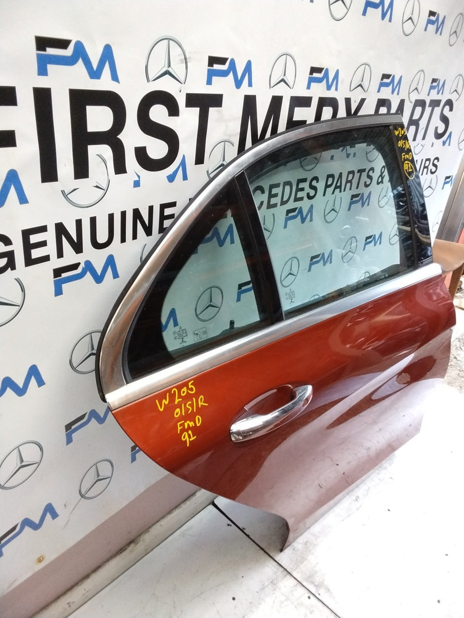 MERCEDES BENZ  C-CLASS W205 DRIVER SIDE REAR DOOR O/S/R COMPLETE RED FMD91