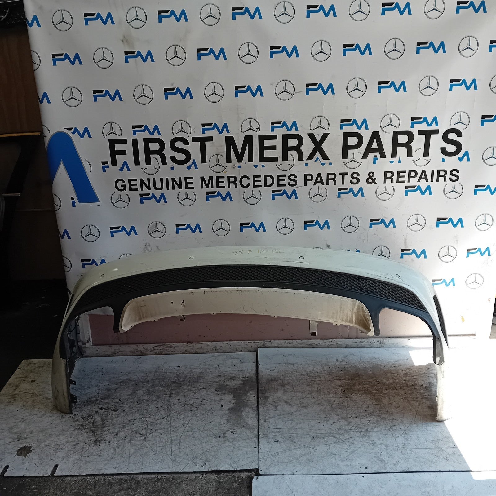 MERCEDES BENZ CLA W117  REAR BUMPER A1178850965 2016 WHITE COMPLETE FMX162