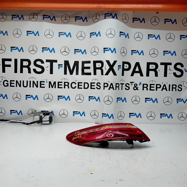 MERCEDES E-CLASS W238 2017 REAR PASSENGER N/S TAIL LIGHT A2389062001 FMT66