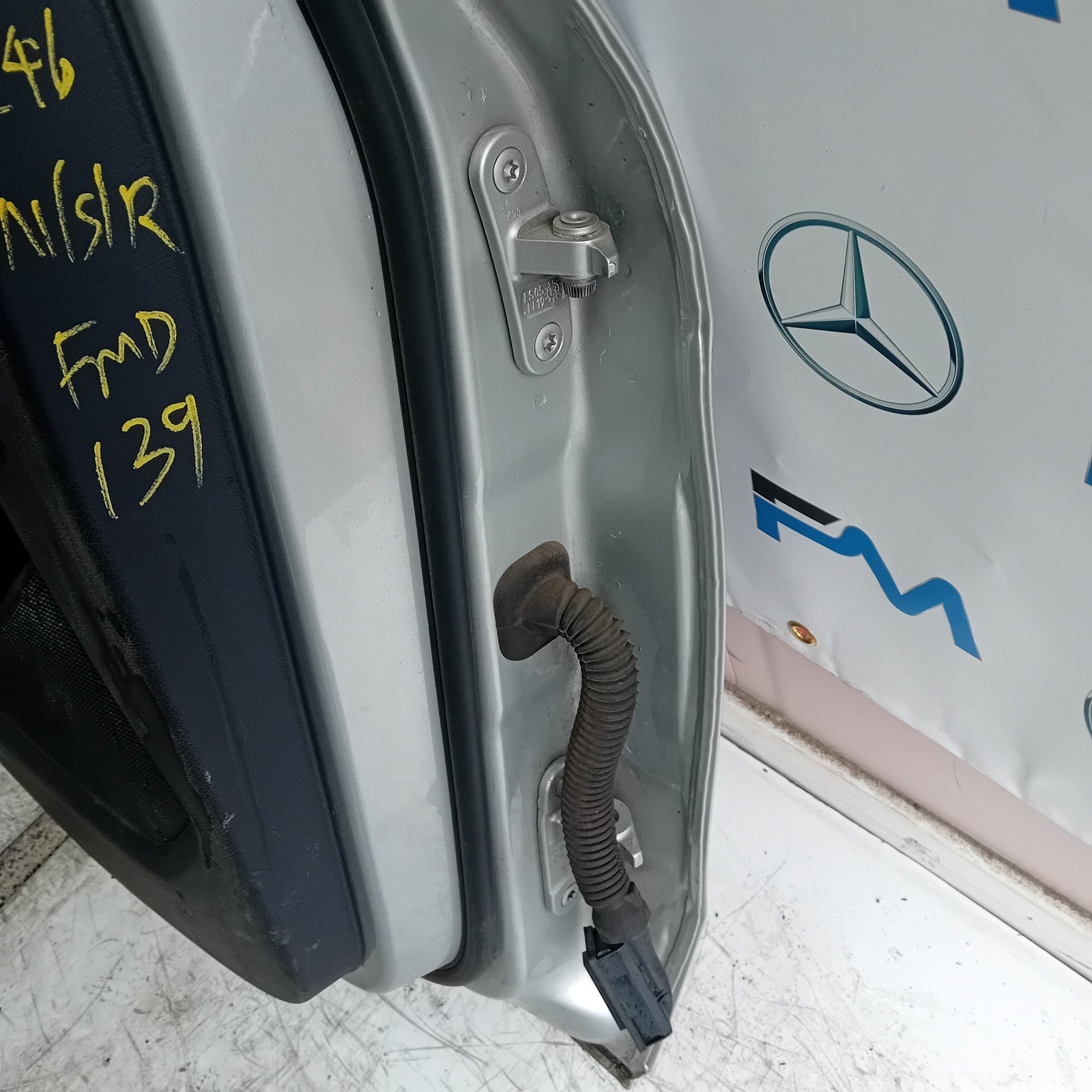 MERCEDES BENZ B-CLASS W246 PASSENGER SIDE REAR DOOR N/S/R SILVER COMPLETE FMD139