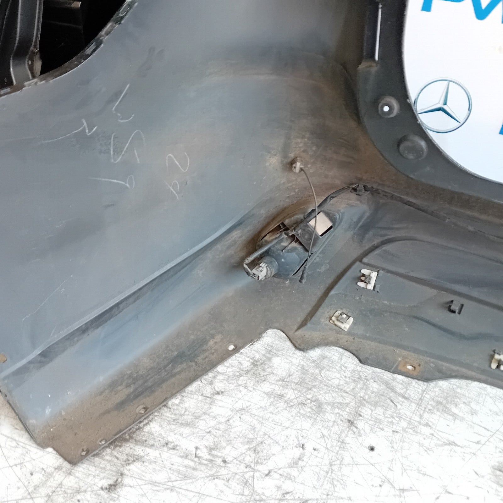 MITSUBISHI OUTLANDER MK3 REAR BUMPER BLACK 2013 COMPLETE FMX106