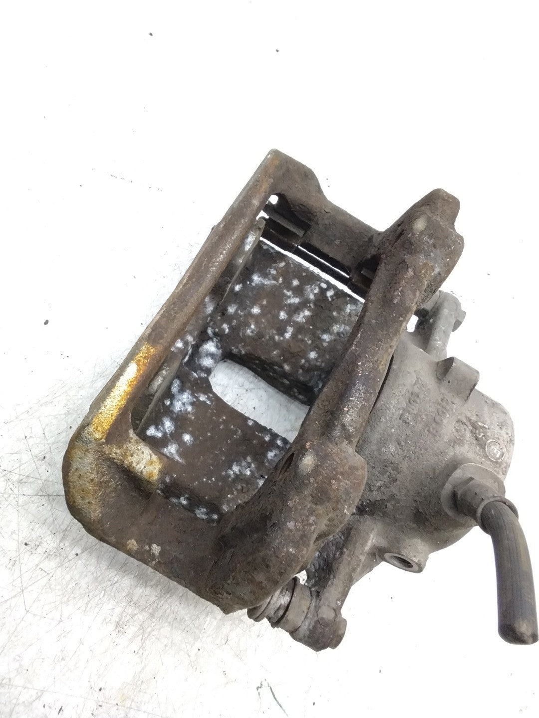 MERCEDES  C-CLASS W205 BRAKE CALIPER FRON LEFT PASSENGER SIDE  FMR140