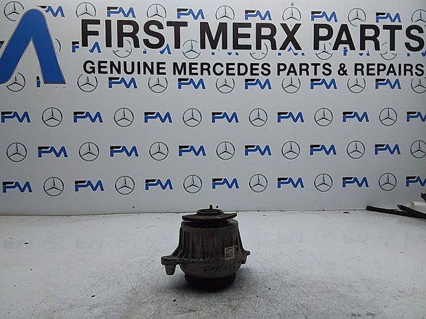 MERCEDES BENZ  C-CLASS  W205  ENGINE MOUNT LEFT NS A2052406617 FMR353