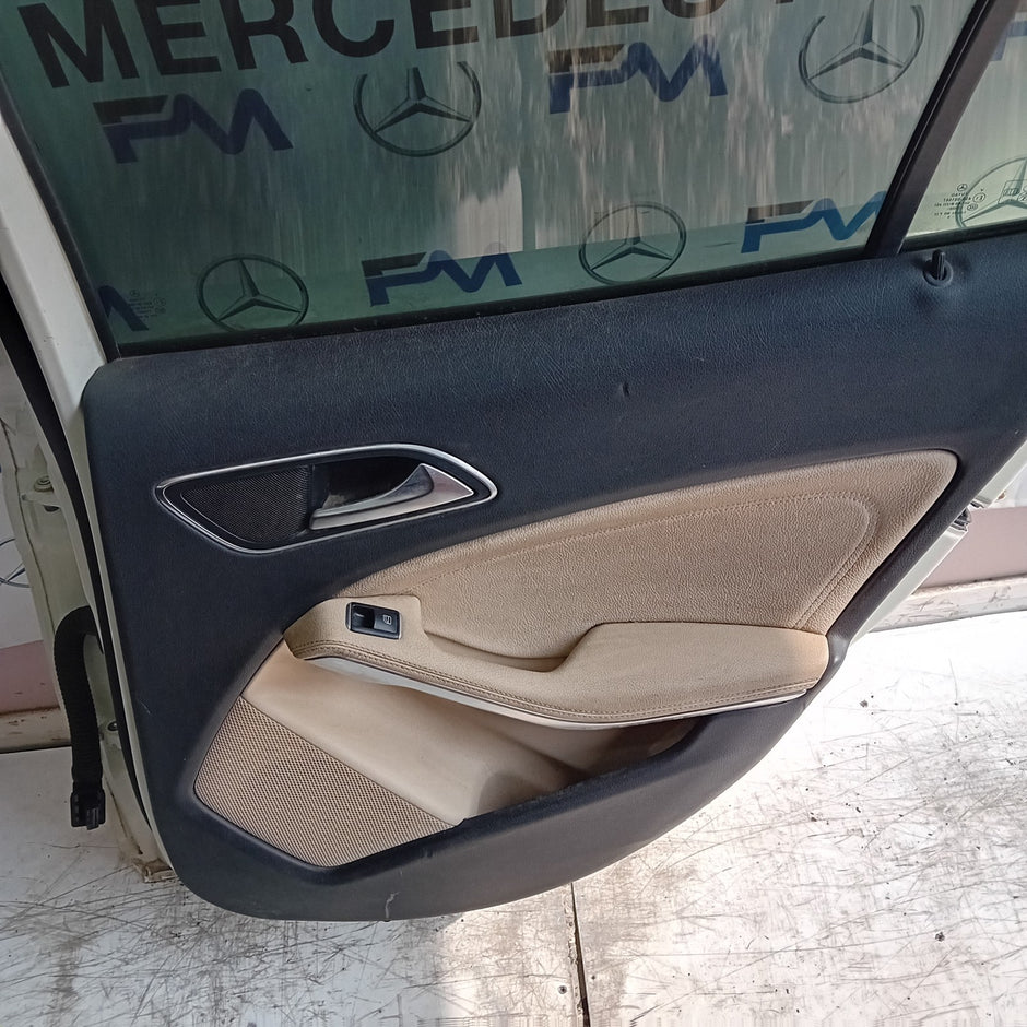 MEECEDES GLA X156 DRIVER SIDE REAR DOOR OSR 2014-19 WHITE COMPLETE FMD282