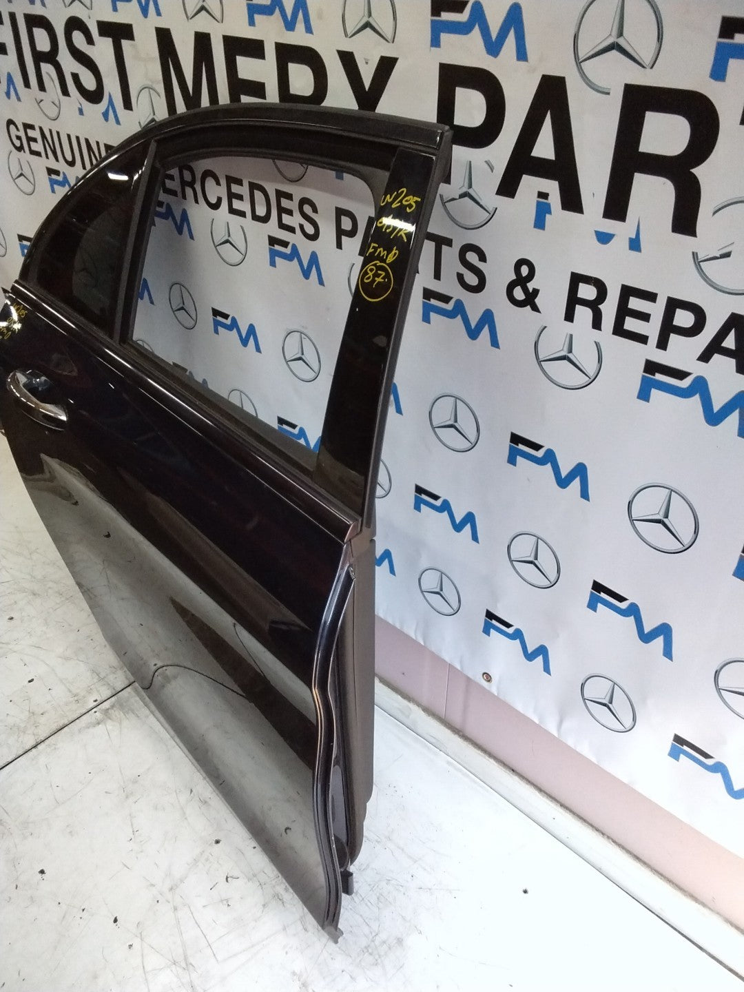 MERCEDES BENZ C-CLASS W205 DRIVER SIDE REAR DOOR O/S/R COMPLETE BLUE FMD87
