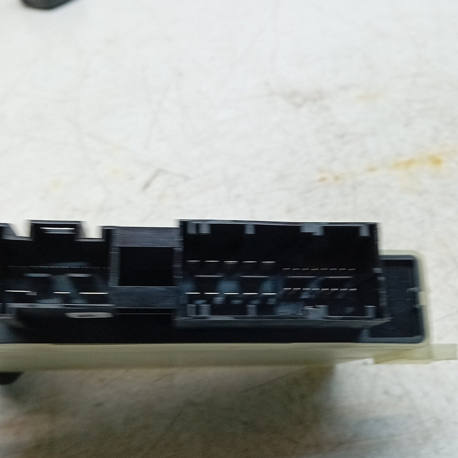 MERCEDES BENZ  E-CLASS W213 ADBLUE SCR CONTROL UNIT EGR ECU A0009011703 FM001532