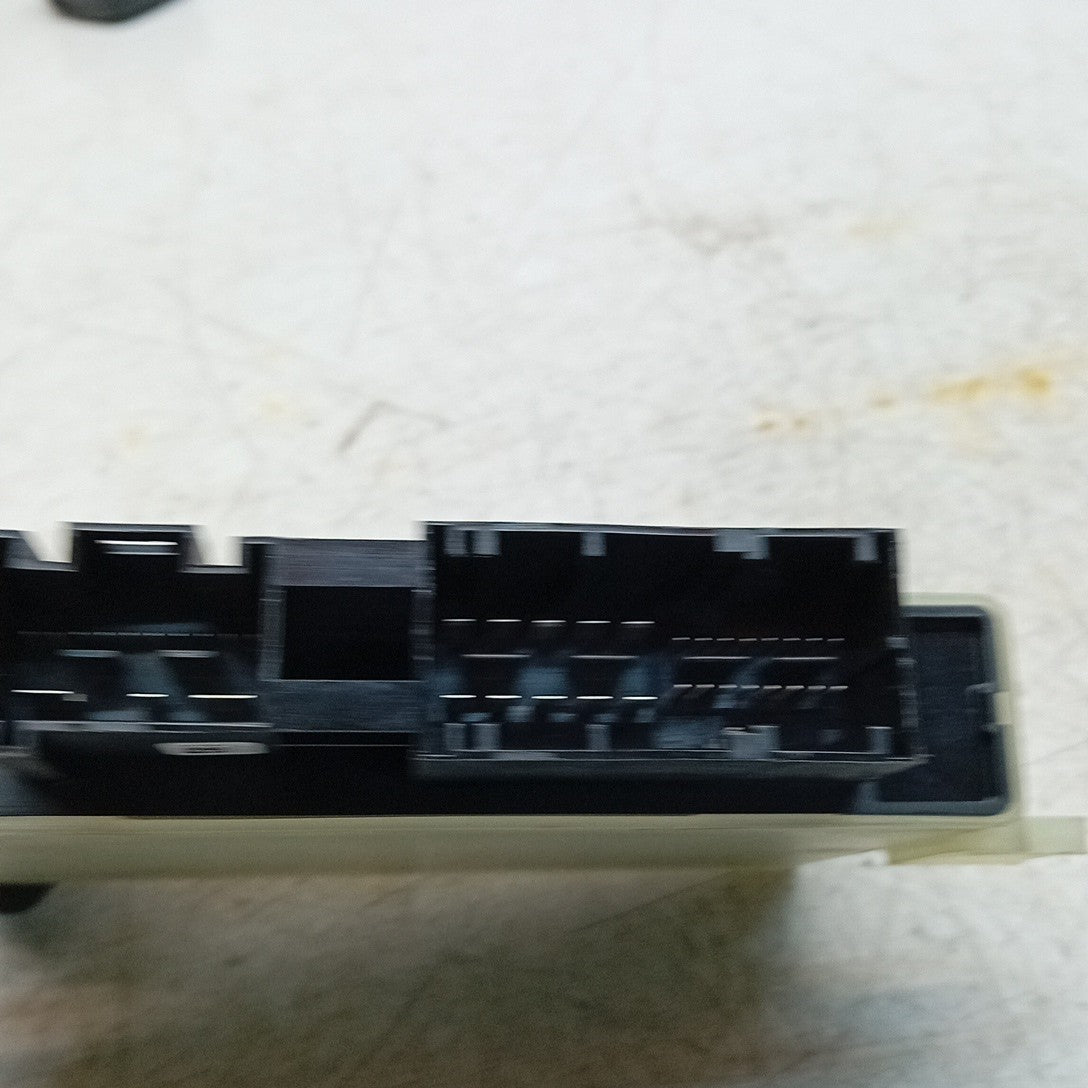 MERCEDES BENZ  E-CLASS W213 ADBLUE SCR CONTROL UNIT EGR ECU A0009011703 FM001532