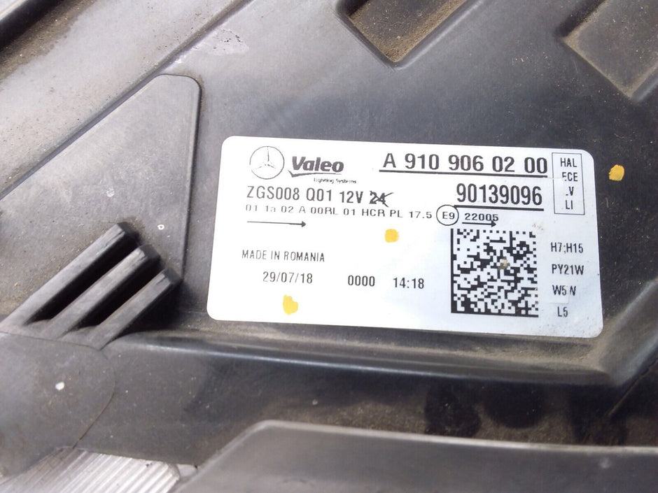 2018 MERCEDES VS30 W910 HEADLIGHT PASSENGER NS A9109060200 FMH111