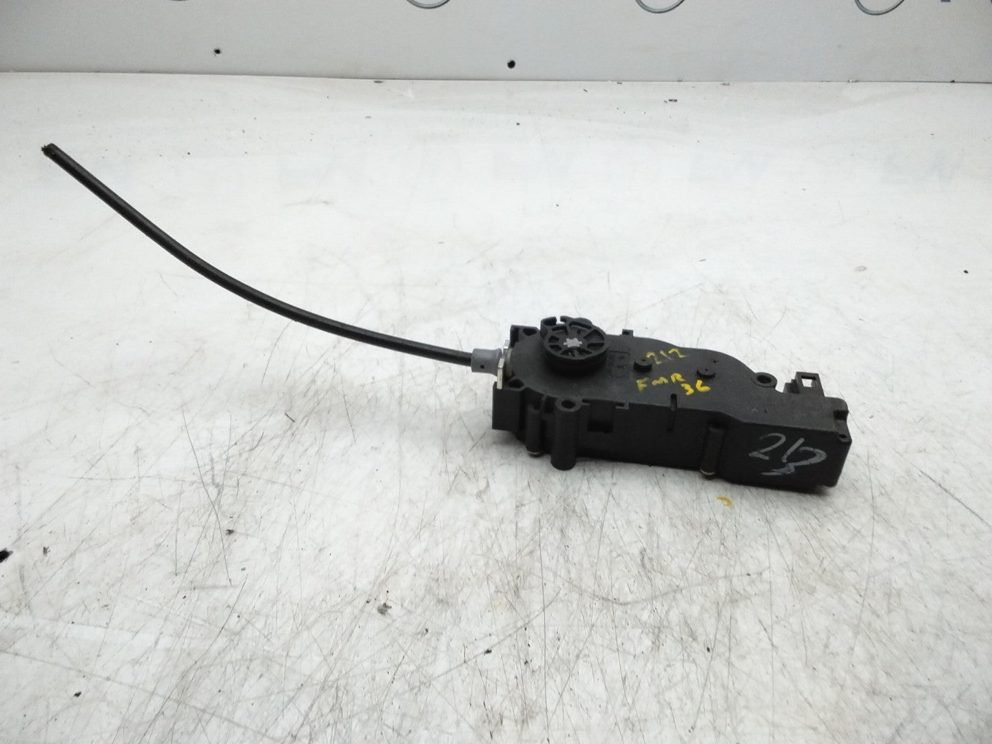 MERCEDES MERCEDES E-CLASS W212 REAR TAILGATE LOCK ACTUATOR A2047500060 FMR36
