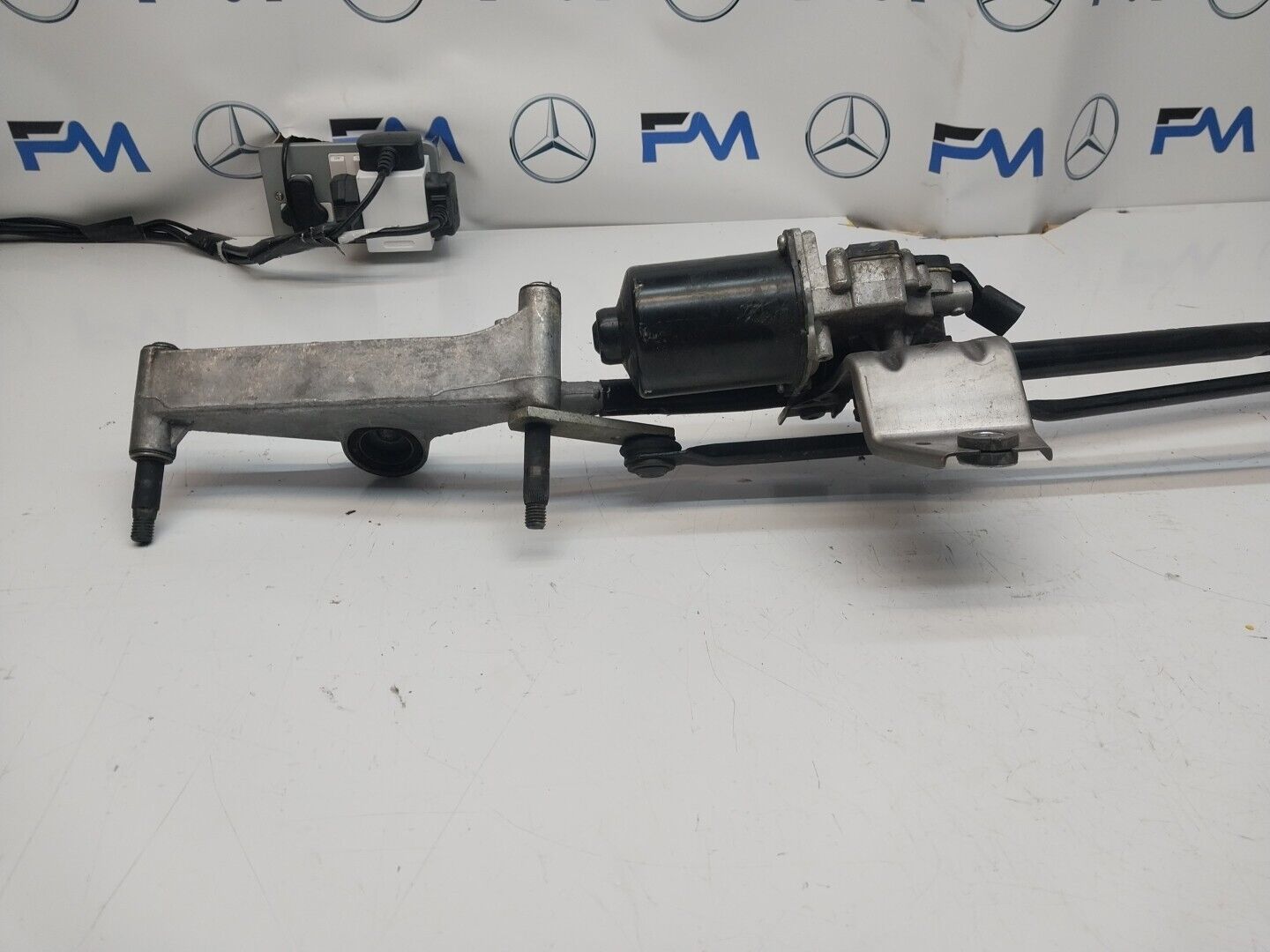 MERCEDES-BENZ A CLA GLA 2015-2018 Wiper Motor Front & Linkage A1769061900FM00221