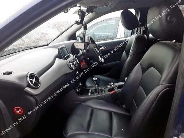 MERCEDES BENZ A-CLASS W176 / AIR BAGS ( STEERING WHEEL, KNEE, ROOF )