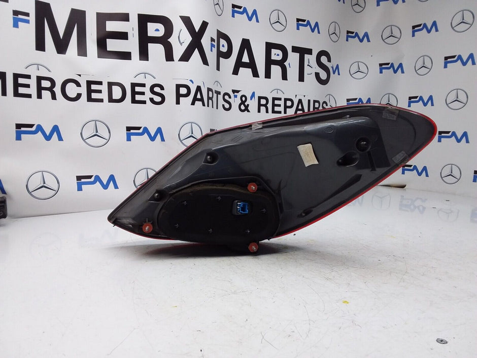 MERCEDES  C CLASS W205 REAR PASSENGER SIDE LED LIGHT A2059061357 FMT16 2016