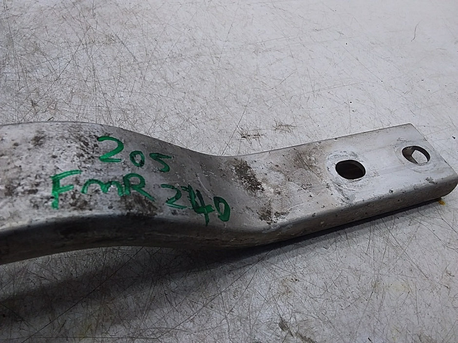 MERCEDES C-CLASS W205 BOTTOM STIFFENING BRACE MOUNT  BEAM A2056107001 FMR240