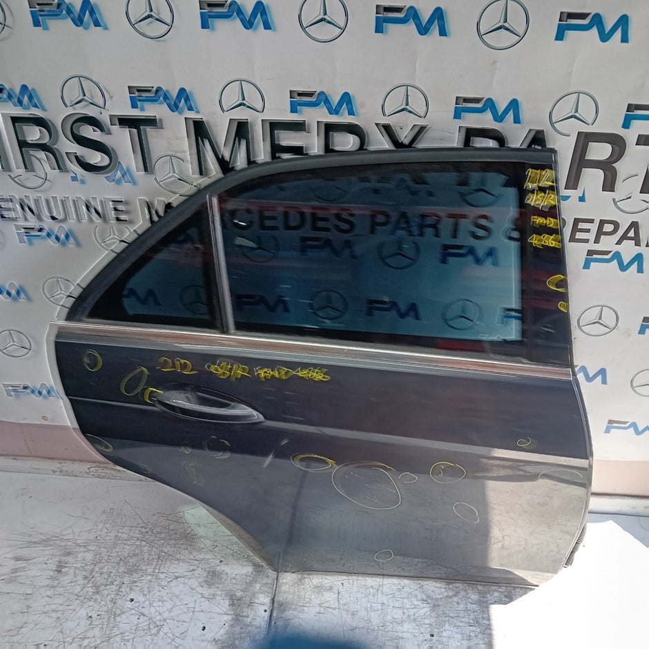 MERCEDES BENZ  E-CLASS W212 DRIVER REAR DOOR OSR  2014 GREY COMPLETE FMD486