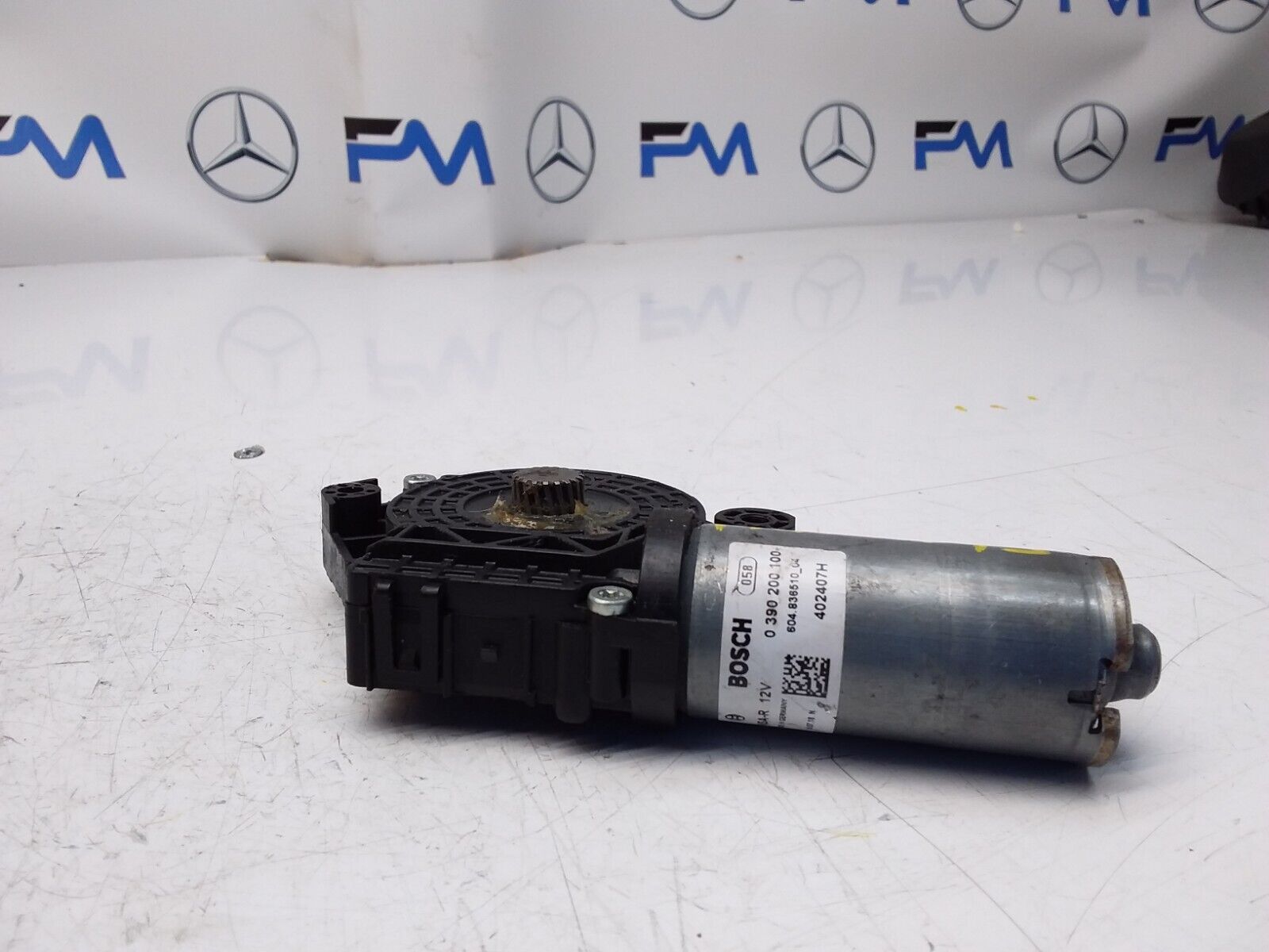 MERCEDES C-CLASS W205 2018 SUNROOF MOTOR  0390200100 FM00443
