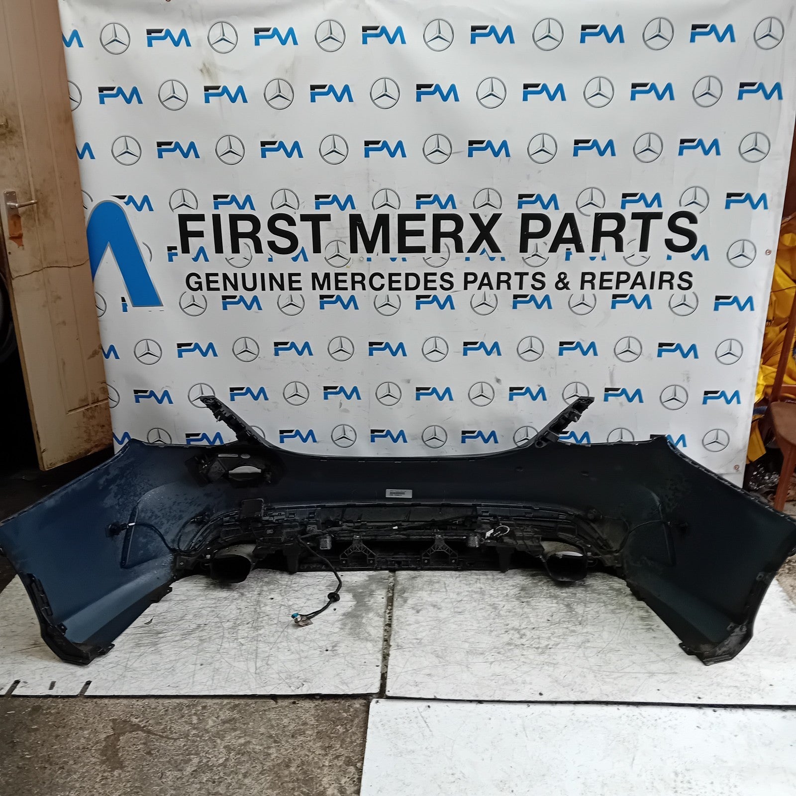 MERCEDES C-CLASS W205 SLN REAR BUMPER 2014 ON BLUE COMPLETE A2058555738 FMX36
