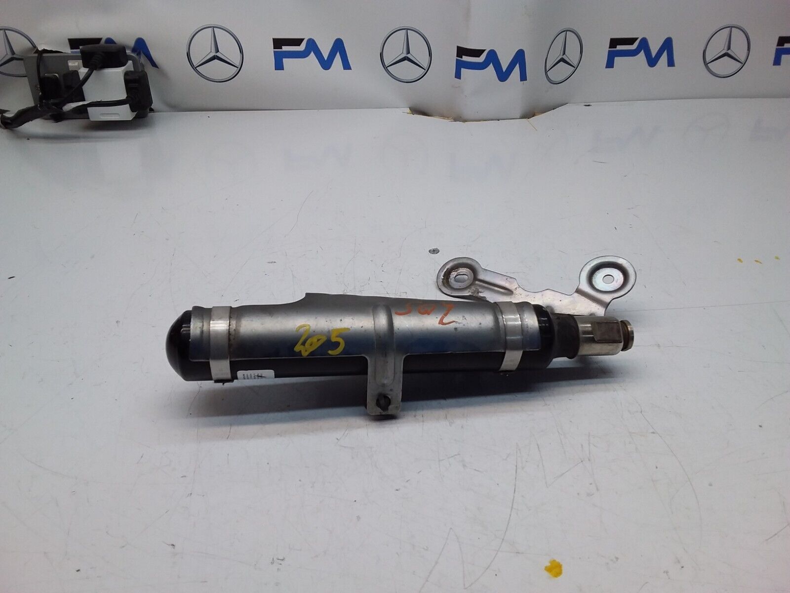 MERCEDES C-CLASS GAS GENERATOR ACCIDENT PROTECTION 2018 A2058604700 FM00314