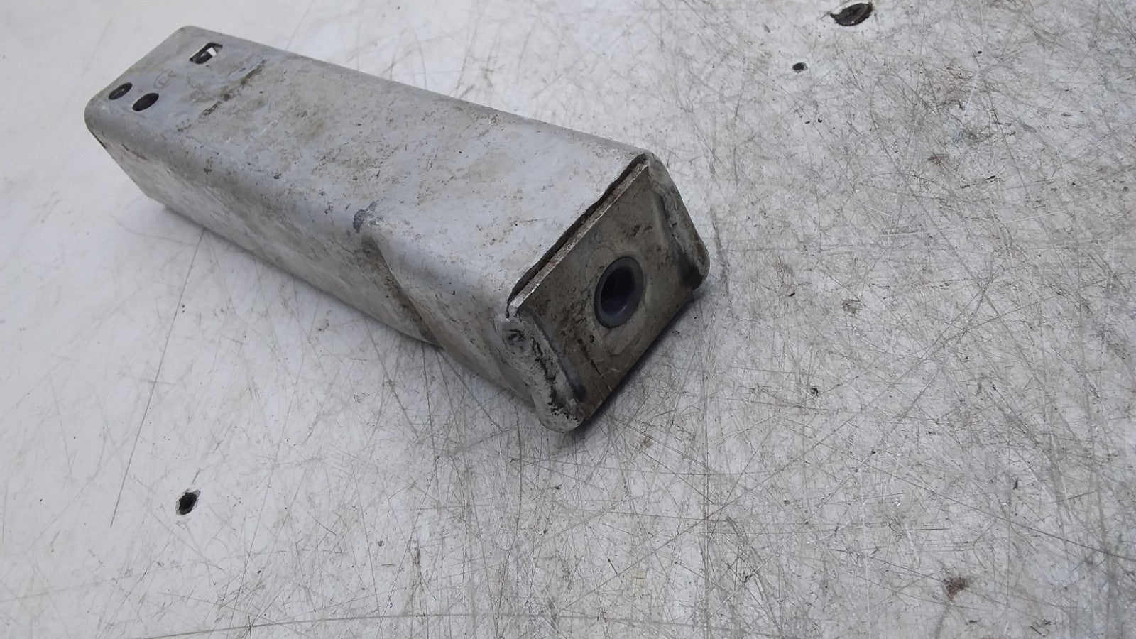 MERCEDES C-CLASS  W205 LOWER REINFORCEMENT CRASH ABSORBER BAR A2056203701 FMR391