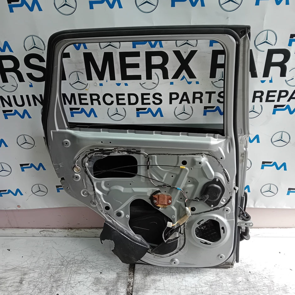 MITSUBISHI OUTLANDER MK3 PASSENGER REAR DOOR NSR BLACK 2013 FMD402