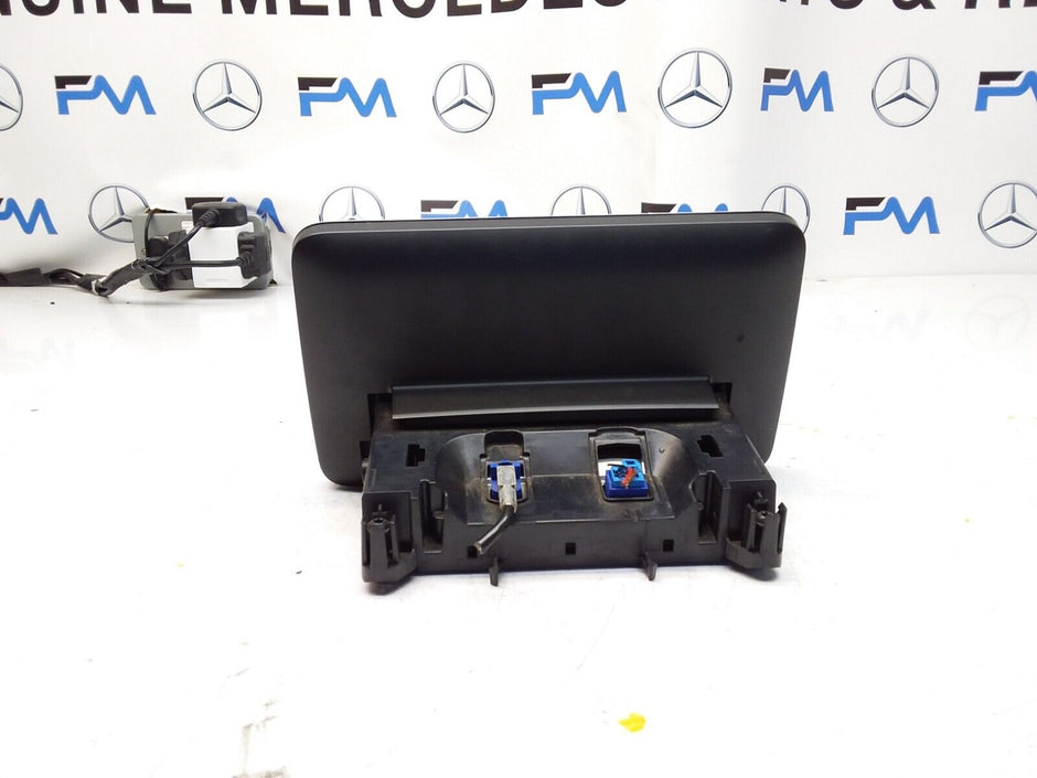 MERCEDES C-CLASS W205 2014 SAT NAV MULTIMEDIA SCREEN A2059004113 FM00693