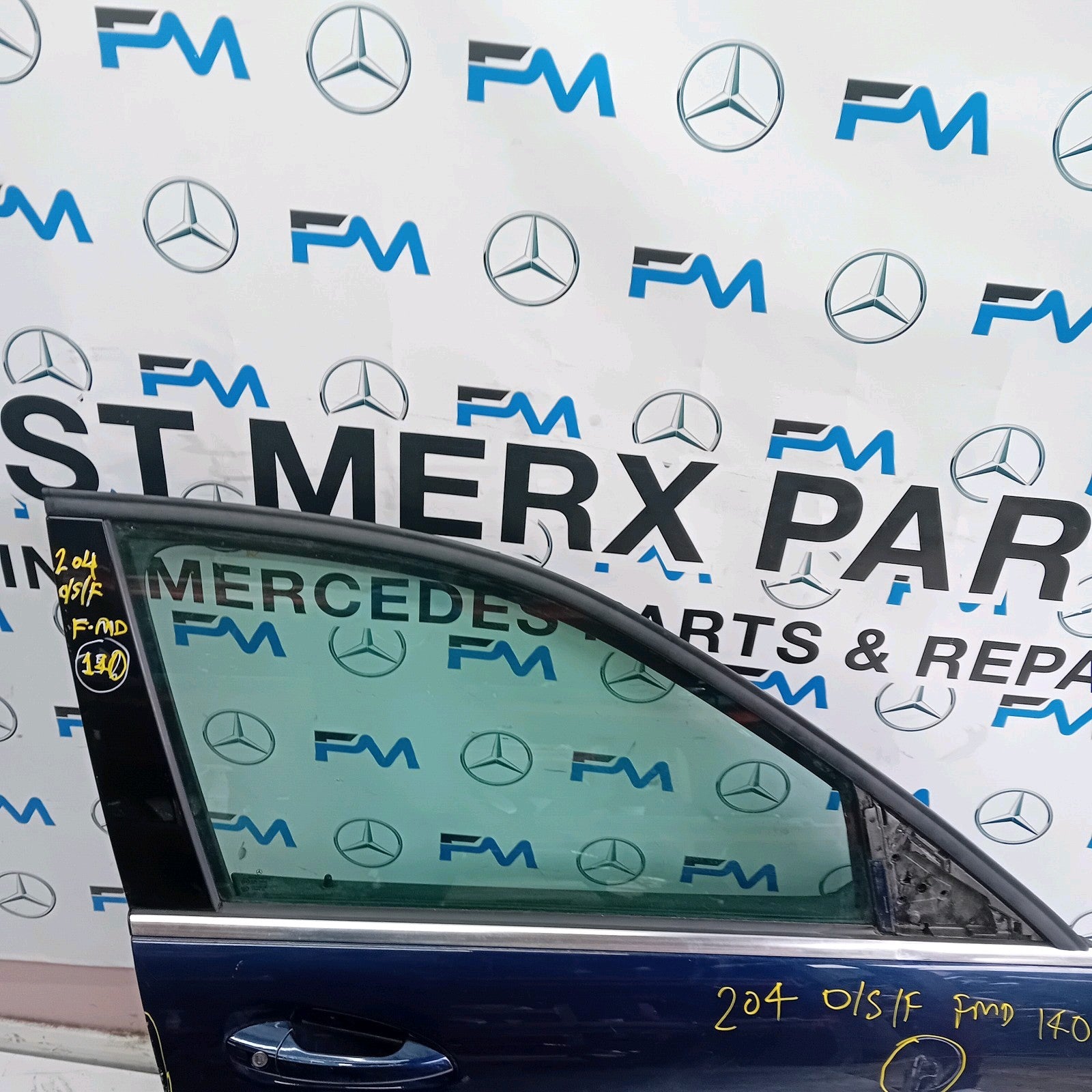 MERCEDES BENZ C-CLASS W204 DRIVER SIDE FRONT DOOR O/S/F BLUE COMPLETE FMD140