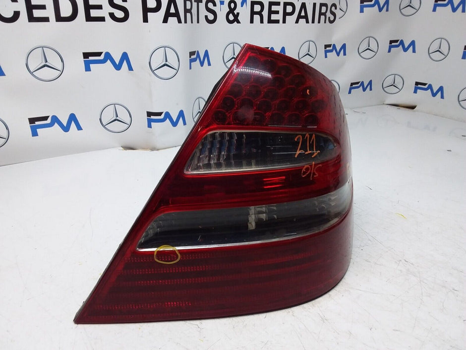 MERCEDES E-CLASS W211 REAR DRIVER SIDE O/S LED LIGHT A2118200664 FMT33