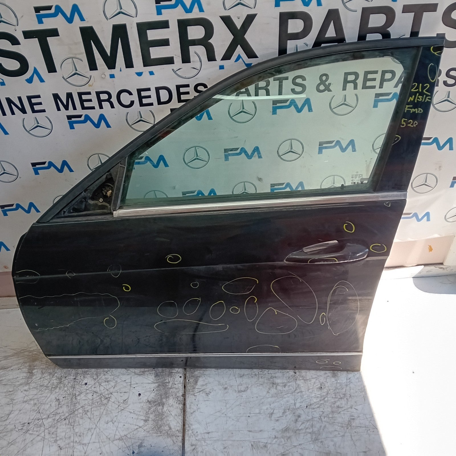 MERCEDES BENZ  E-CLASS W212 PASSENGER FRONT DOOR NSF 2015 COMPLETE BLACK FMD520