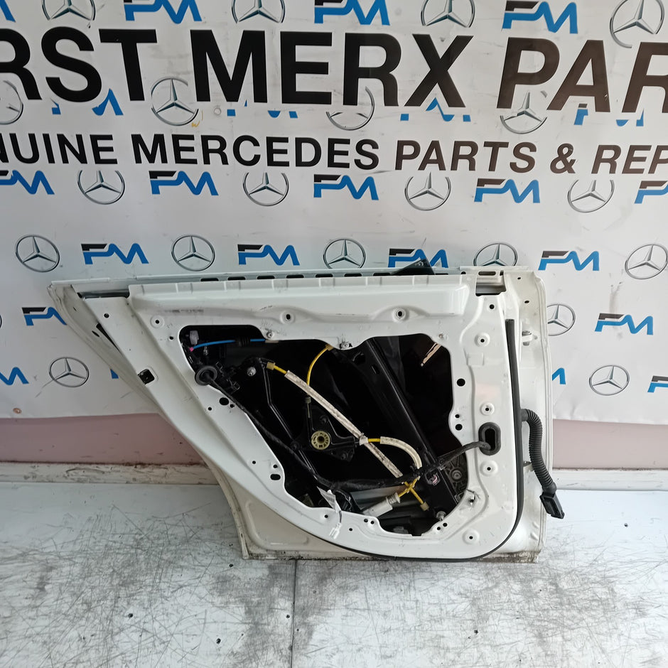 MERCEDES BENZ  CLA W117 PASSENGER REAR DOOR NSR WHITE 2014 FMD473