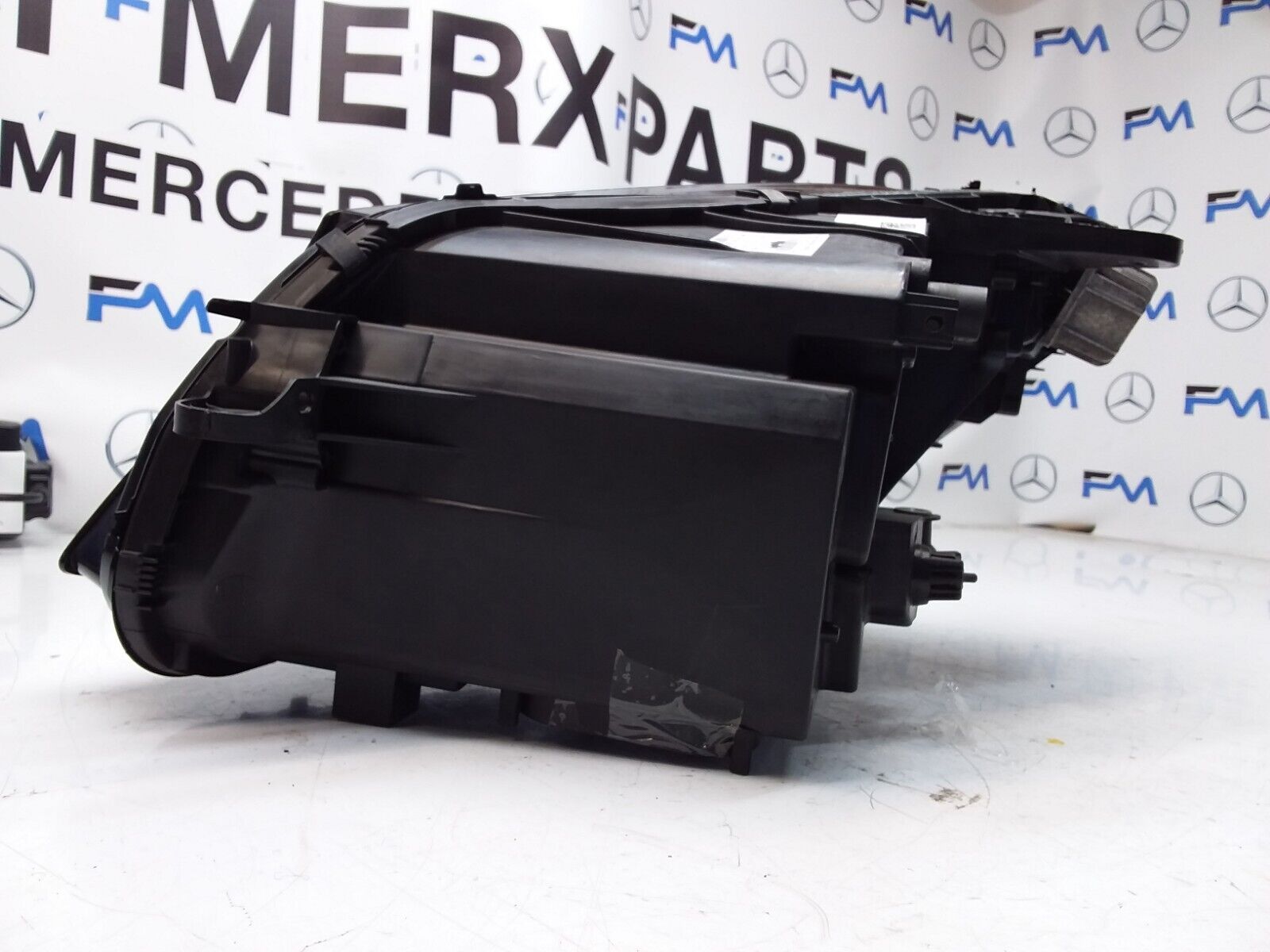2018 MERCEDES C-CLASS W205 O/S HEADLIGHT  A2059062604 FMH55 LED HIGH PERFORMANCE